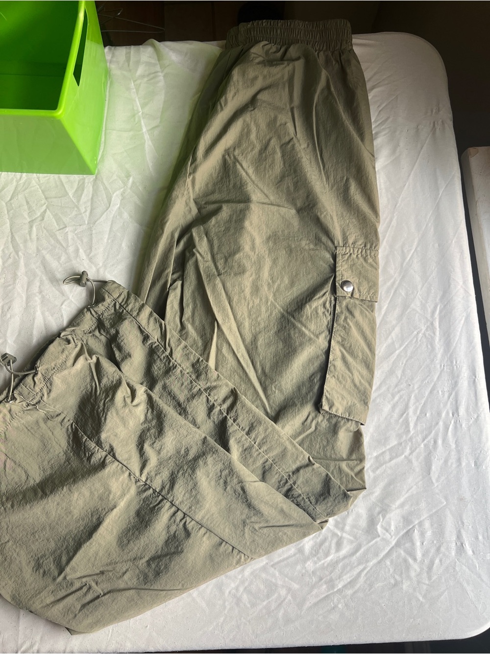 Men's Olive Cargo Jogger Pants - Elastic Waist